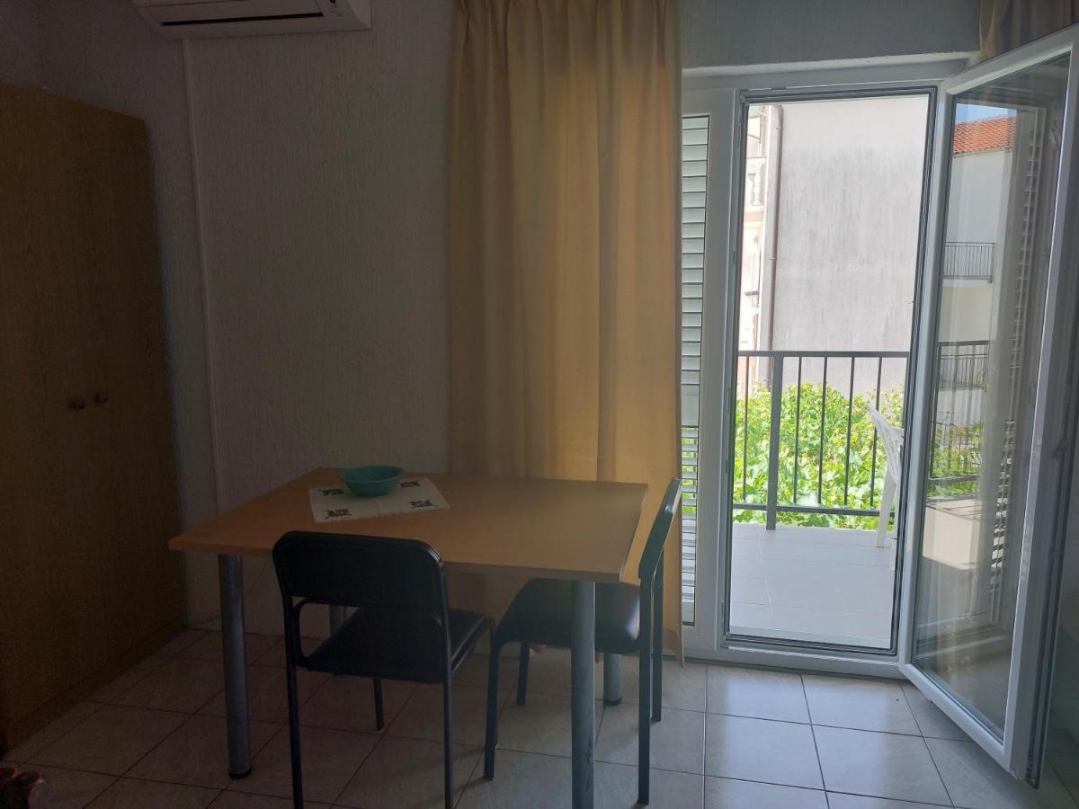 Apartmani Dzapo Srima Exterior photo